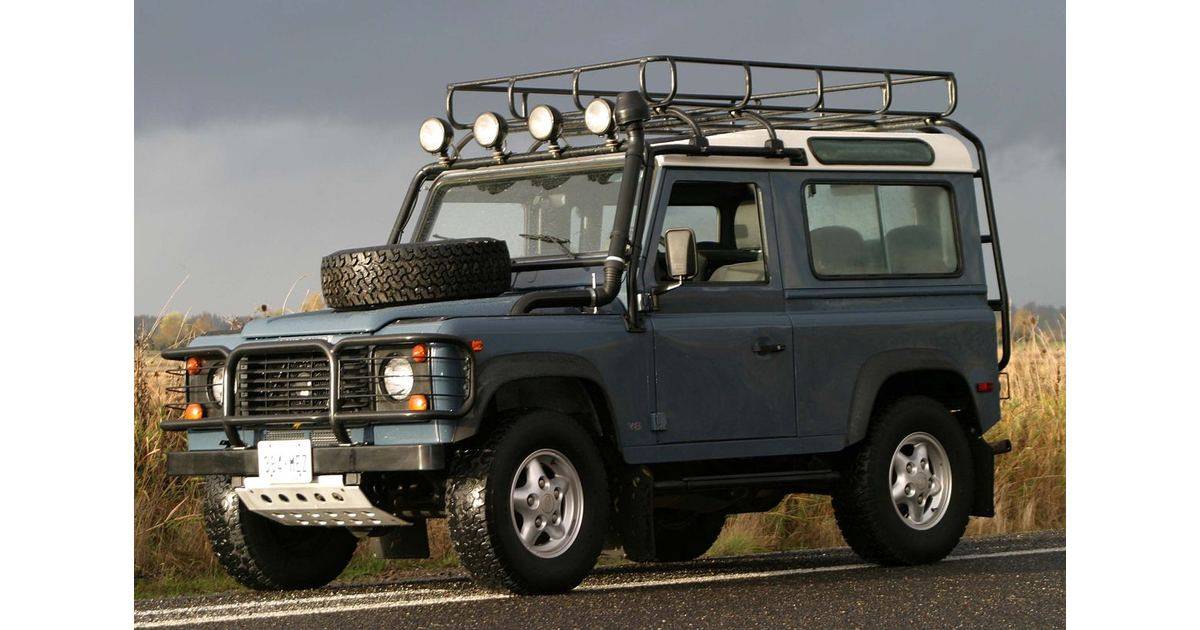 Defender 50th & 90 NAS